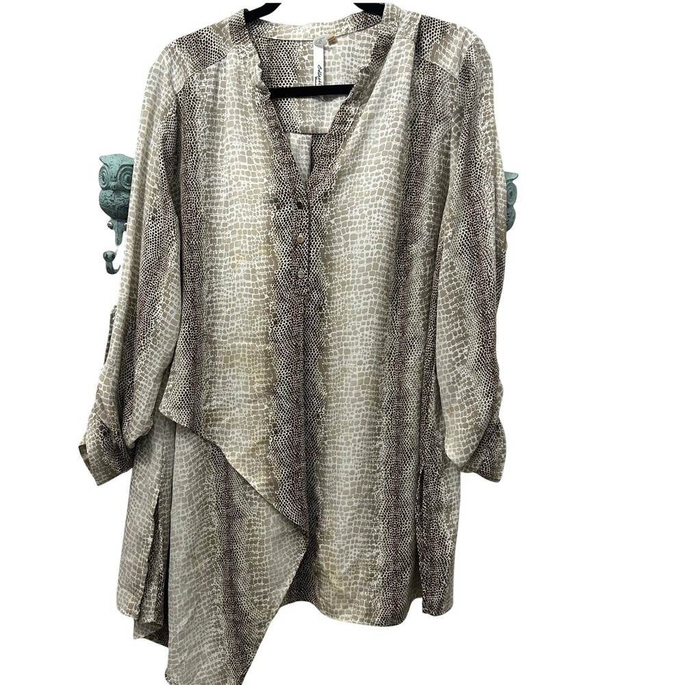 NY Collection Woman Snakeskin Asymmetric Tunic Blouse Roll Tab Sleeve Plus 2X